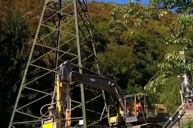 Herstellung von Mikropfählen zur Fundierung von Masten