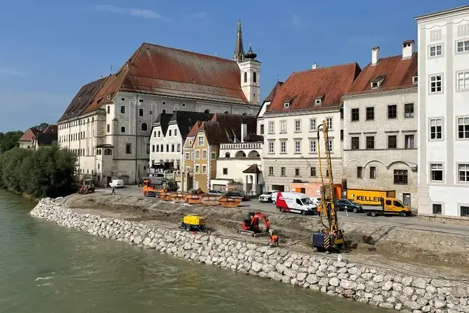 Keller Grundbau bei der Sanierung des Ennskais in Steyr