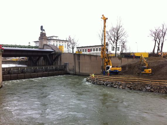 Soilcretearbeiten bei der Fischaufstiegshilfe Nußdorf