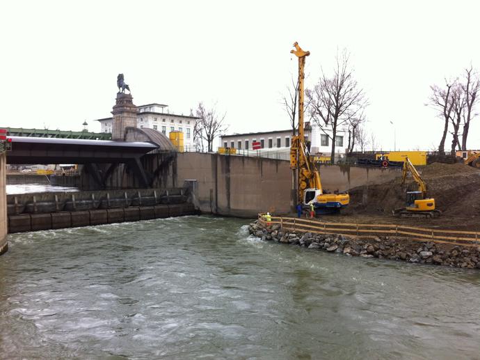 Soilcretearbeiten bei der Fischaufstiegshilfe Nußdorf