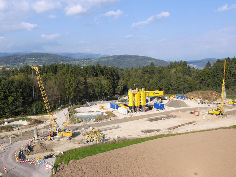 Der Blick auf die St. Kanzian Baustelle